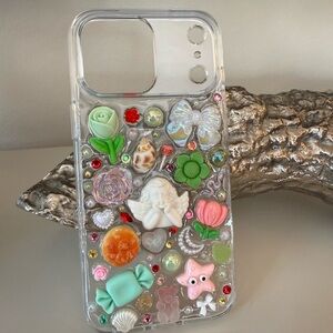 Custom Apple iPhone 17 ProMax Junk Charm Phone Casey